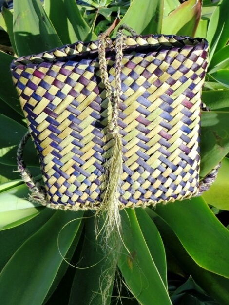 AllFlax - traditional flax weaving: pikau/backpacks