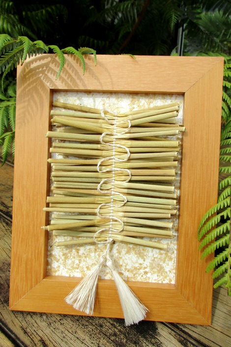 AllFlax - contemporary flax weaving: framed decoration