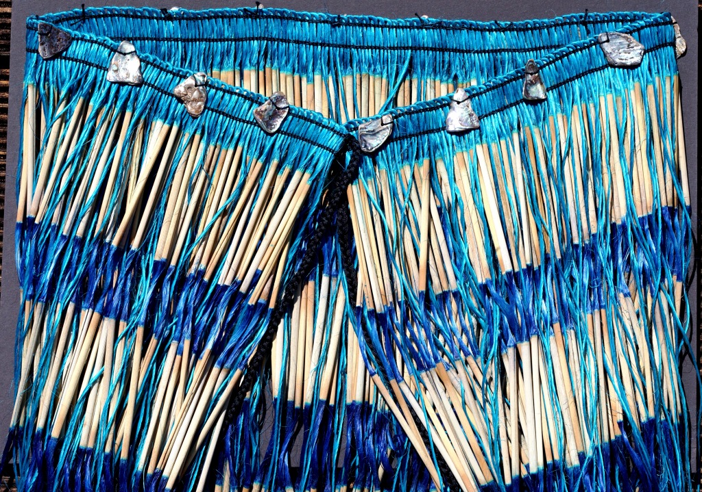 AllFlax - traditional flax weaving: paua blue kahu