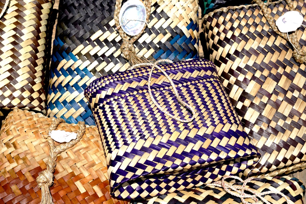 AllFlax - traditional flax weaving: kete