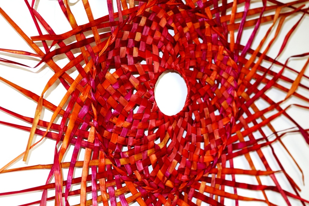 AllFlax - contemporary flax weaving: round wall decoration