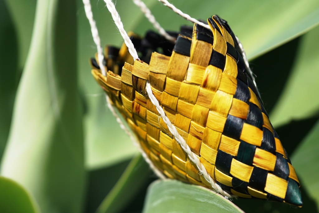 AllFlax - traditional flax weaving: kete