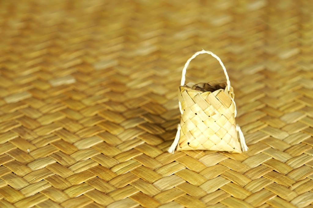 AllFlax - contemporary flax weaving: mini kete