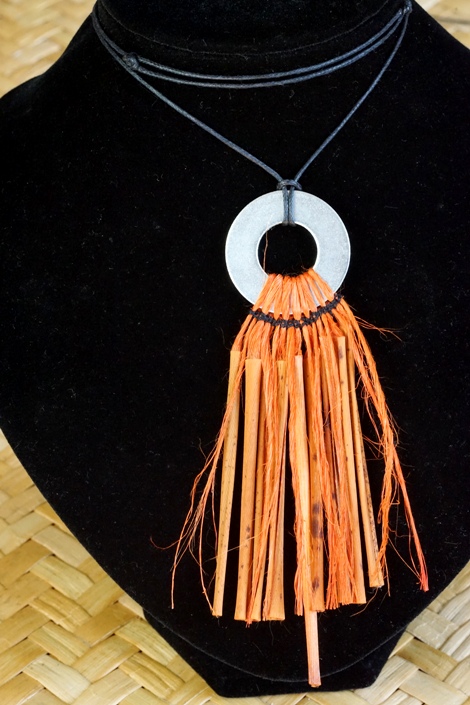 AllFlax - contemporary flax weaving: necklaces