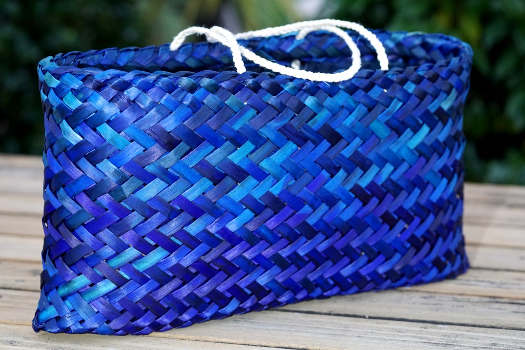 AllFlax - traditional flax weaving: kete