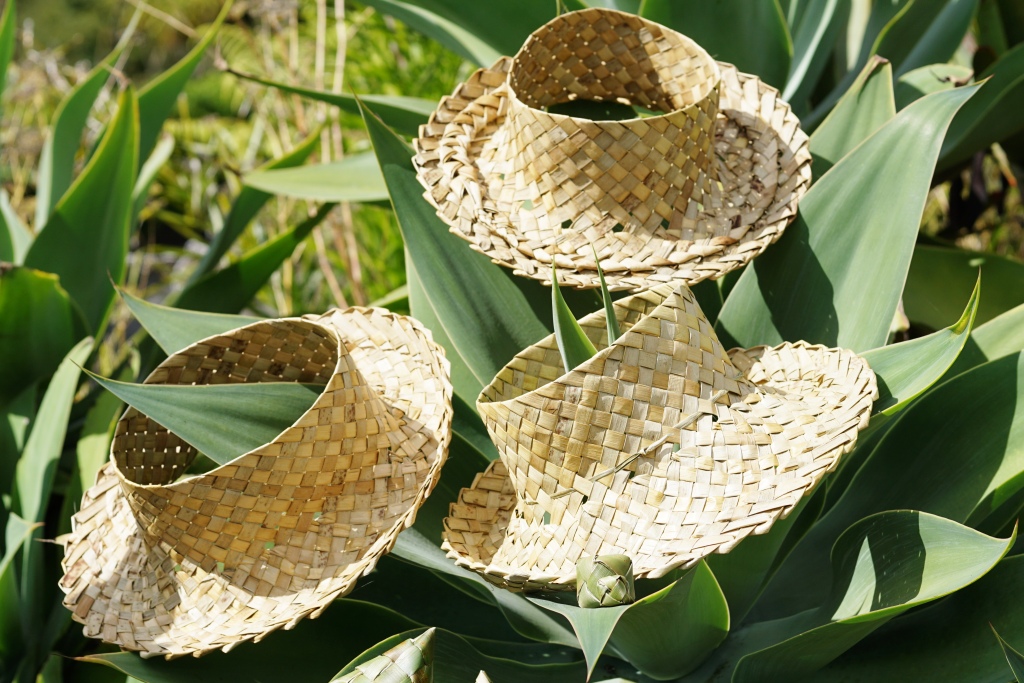 AllFlax - traditional flax weaving: potae