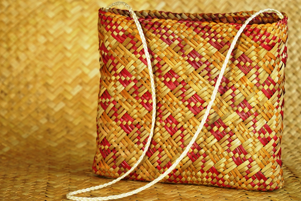 AllFlax - traditional flax weaving: kete