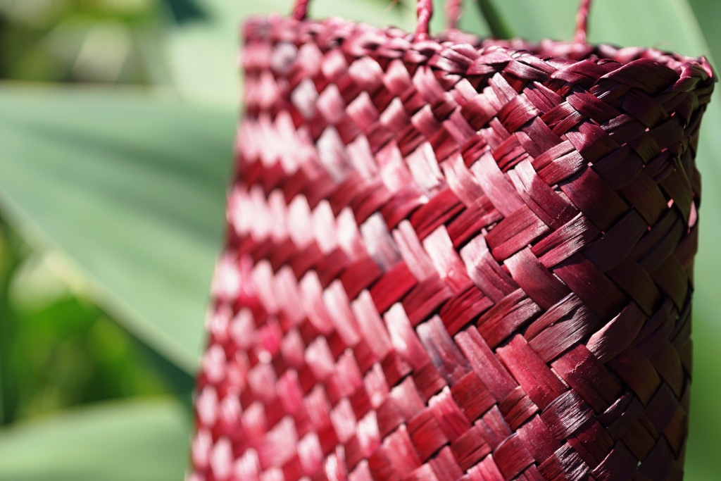 AllFlax - traditional flax weaving: kete