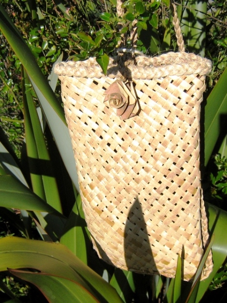 AllFlax - traditional flax weaving: pikau/backpacks